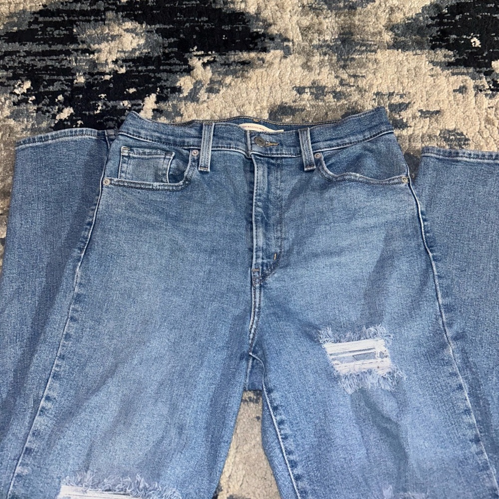 Levi’s High Waisted Stylish Blue Distressed Mom Jeans